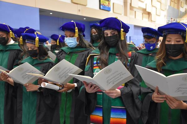 Medical Students reciting the Hippocratic Oath